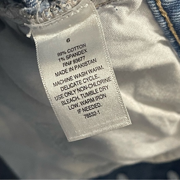 a.n.a. Highest Rise 90's Denim Bermuda 9'' inseam Size 6 - Picture 3 of 11